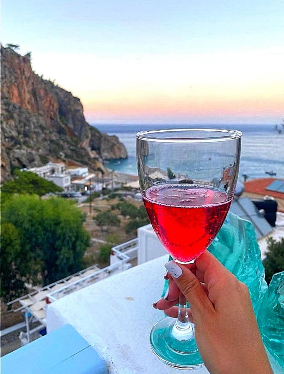 Enilion Luxury Suites Kyra Panagia Eksteriør bilde