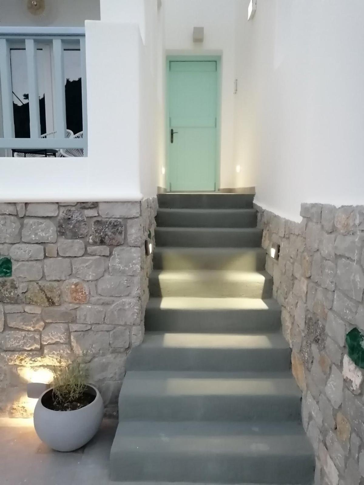 Enilion Luxury Suites Kyra Panagia Eksteriør bilde