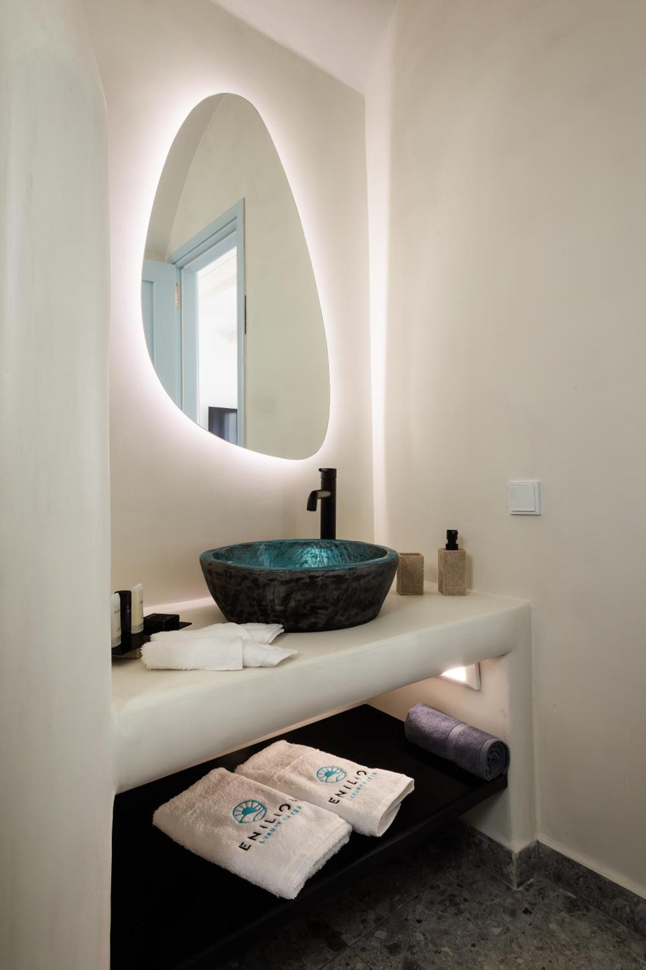 Enilion Luxury Suites Kyra Panagia Eksteriør bilde