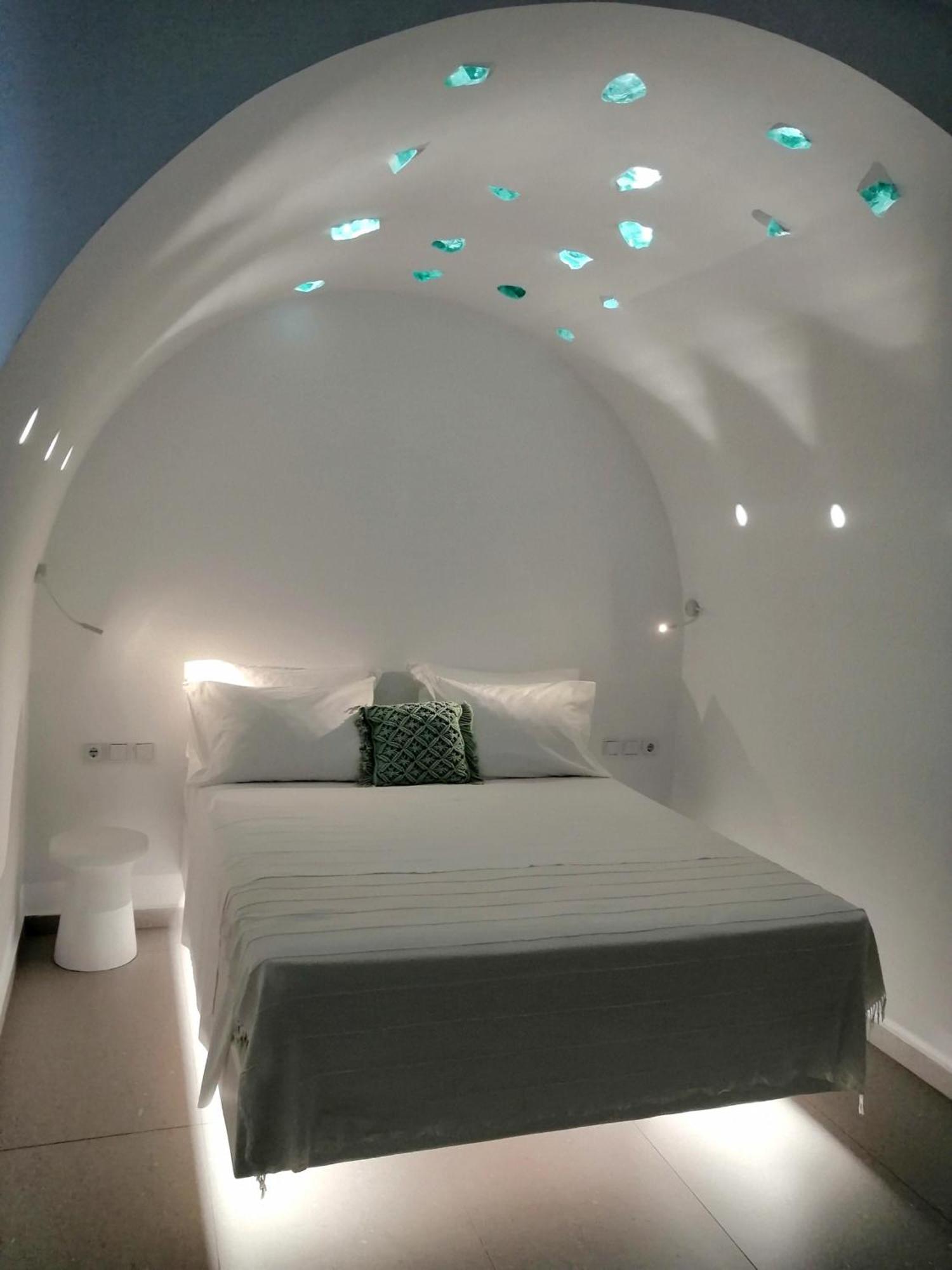 Enilion Luxury Suites Kyra Panagia Eksteriør bilde